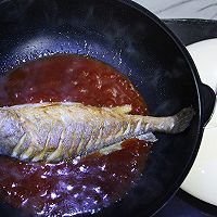 外焦里嫩，肉质鲜美，甜酸适口的糖醋黄花鱼的做法介绍